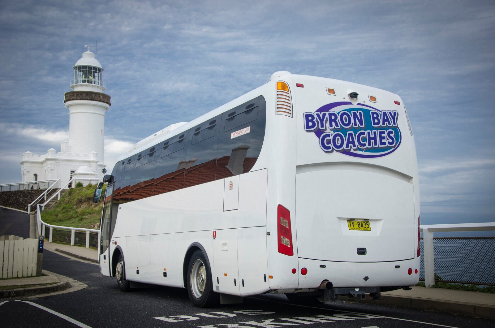 Charter coach at the Cape Byron Lighthouse car park